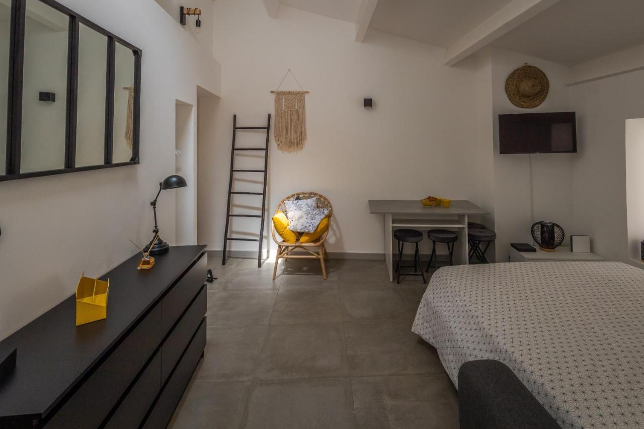 Appartement Terrasse Climatise Calme En Centre-Ville Л'Іль-сюр-ла-Сорг Екстер'єр фото